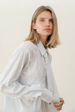 Load image into Gallery viewer, Blue striped shirt with a tie
