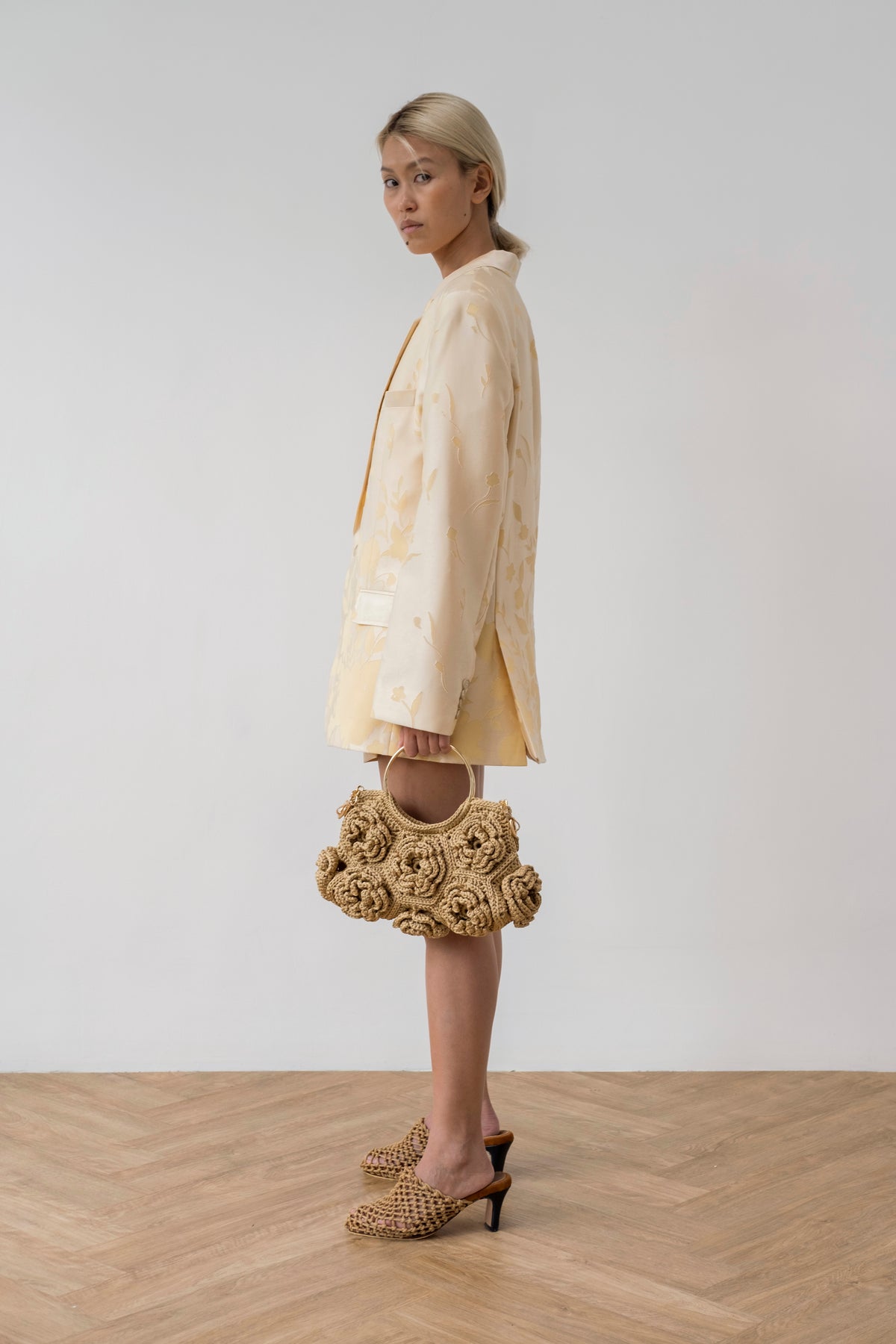 Butter jacket with flowers