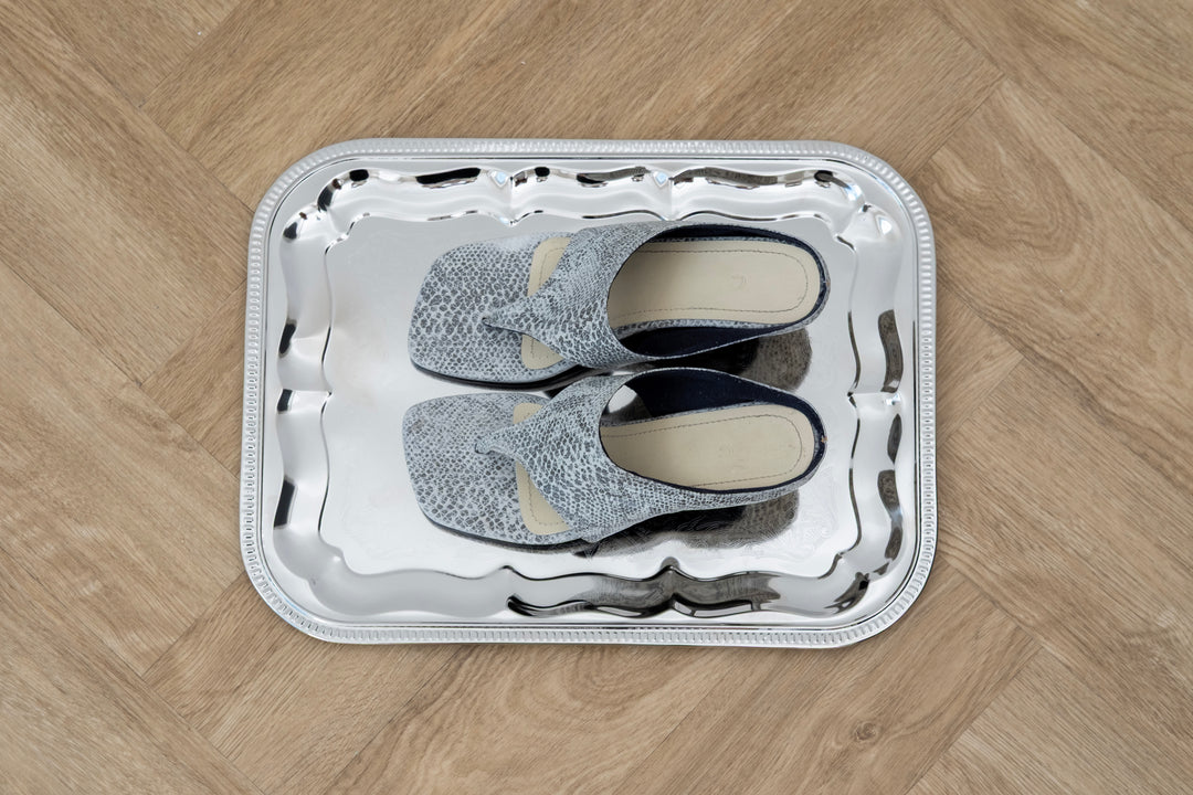 Snake print heeled shoes