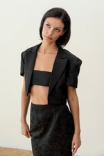 Load image into Gallery viewer, Short black print jacket with a scarf
