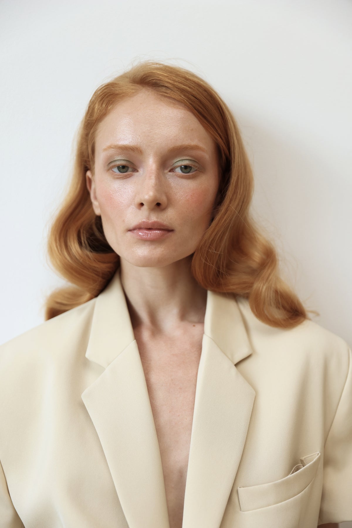 Beige jacket with short sleeves