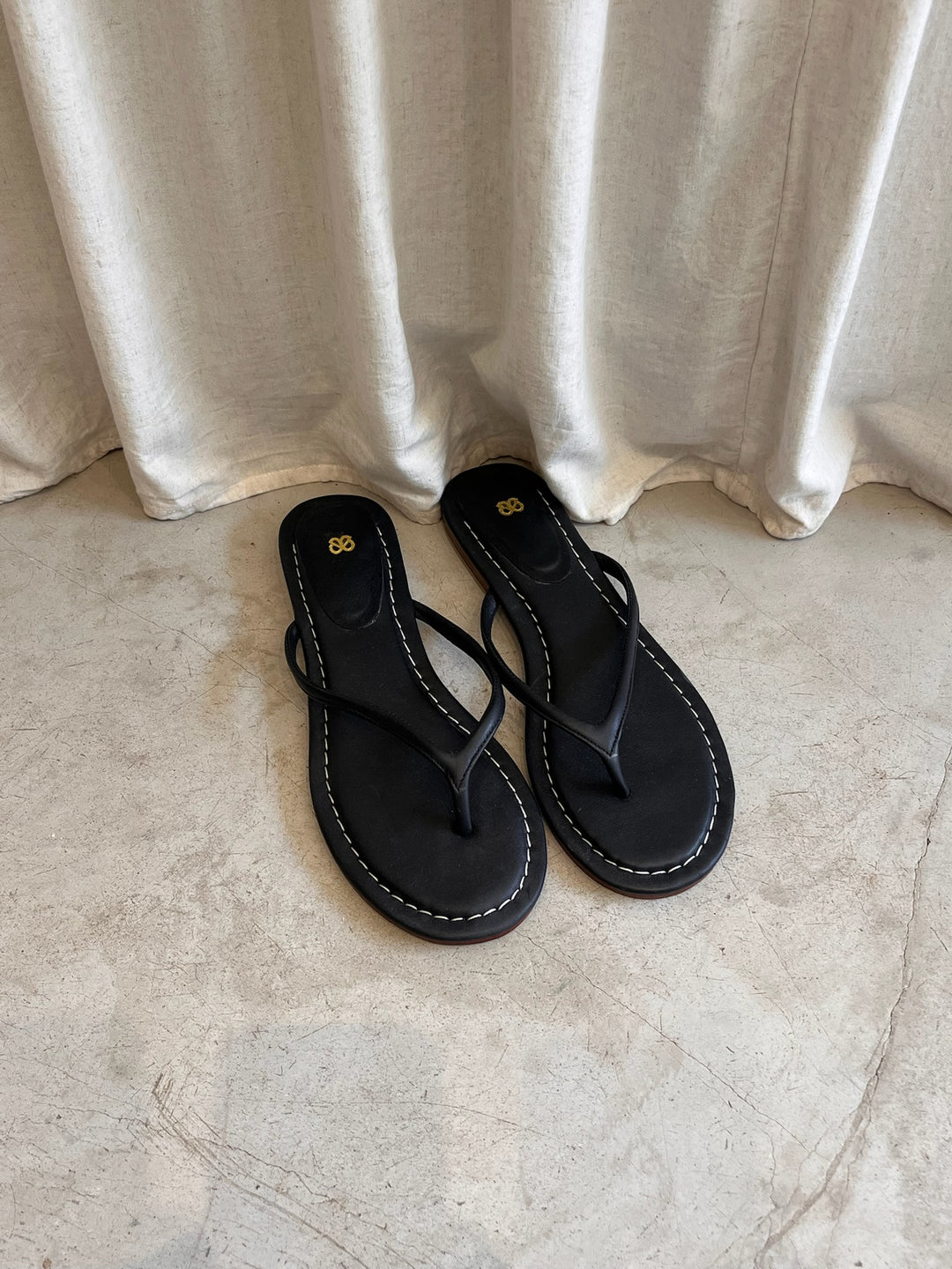 slippers suede beige