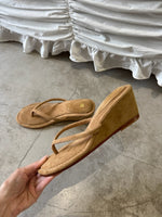 Load image into Gallery viewer, wedge suede beige
