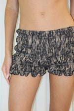 Load image into Gallery viewer, lace shorts black

