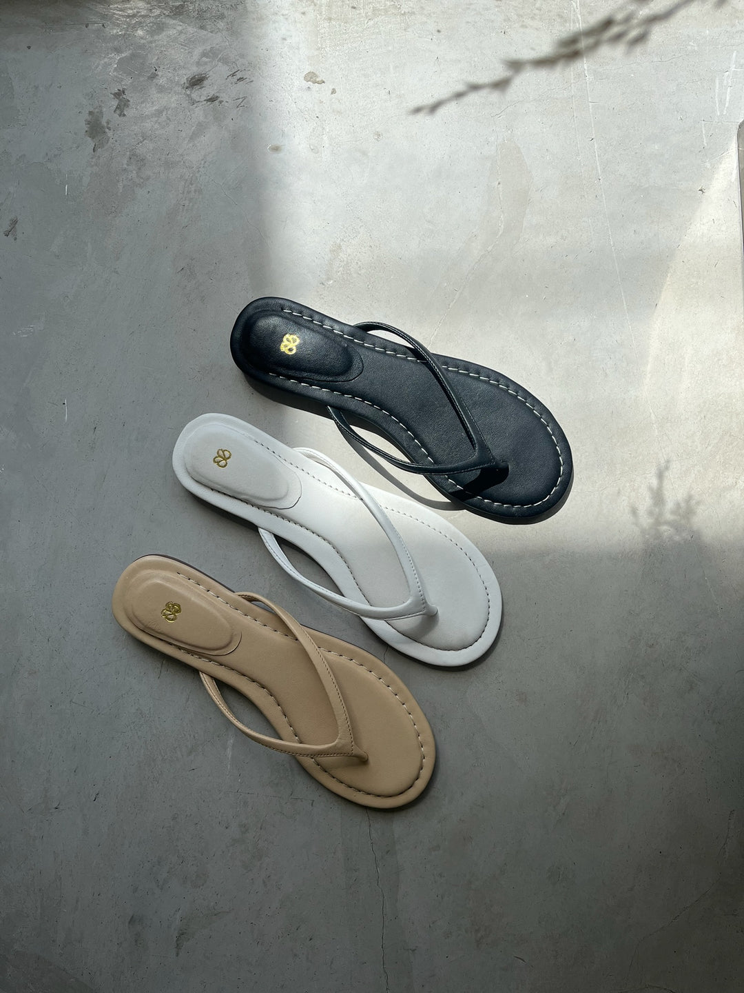 slippers suede black
