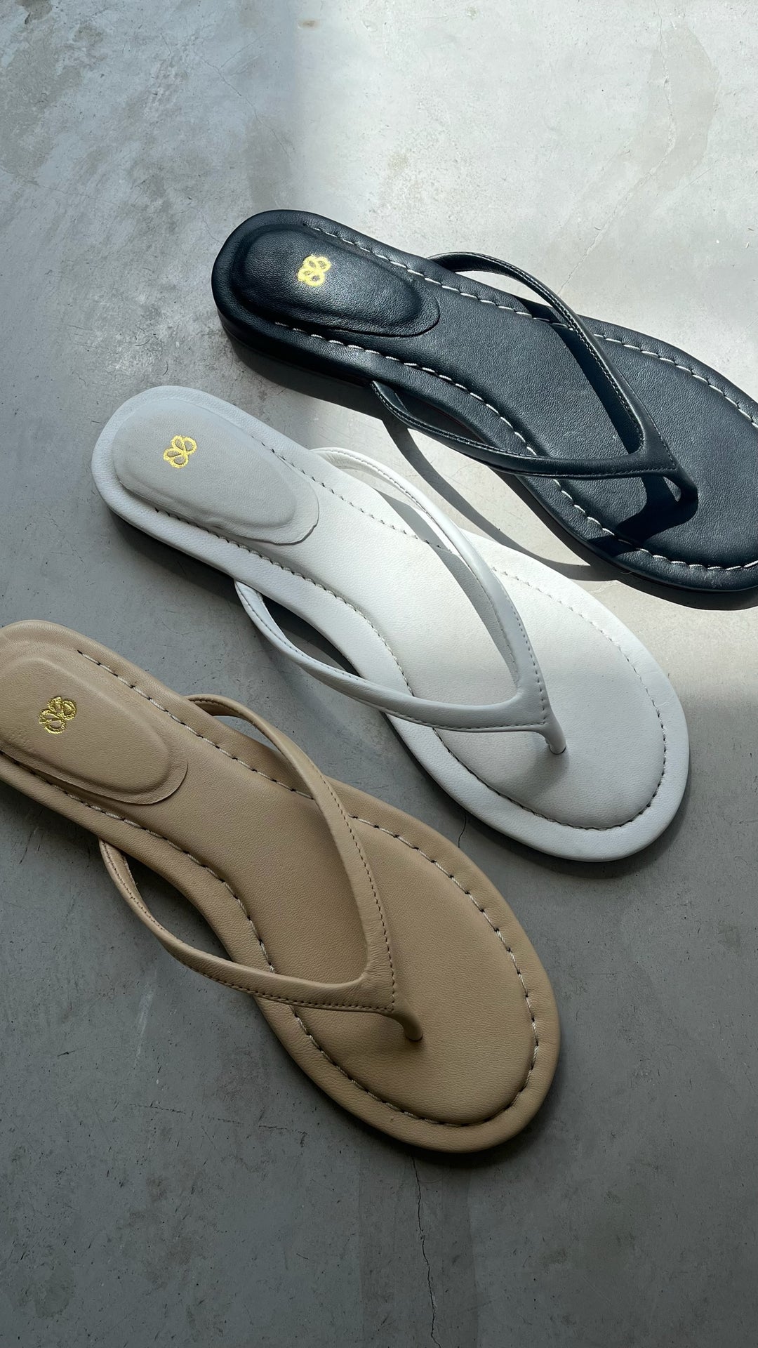 slippers suede beige
